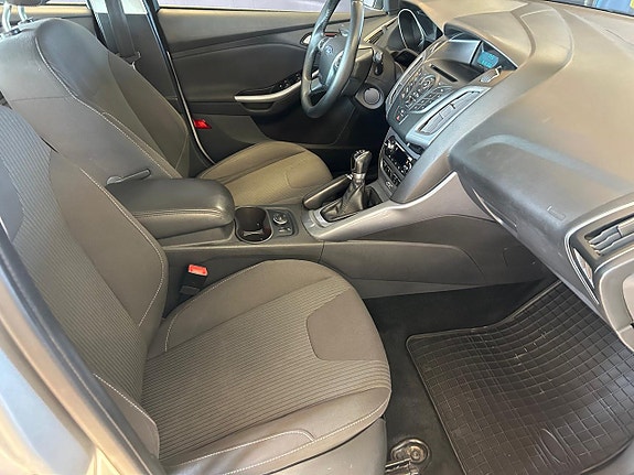 Ford Focus 17 of 22