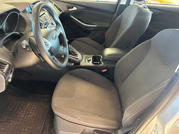 Ford Focus 12 of 22
