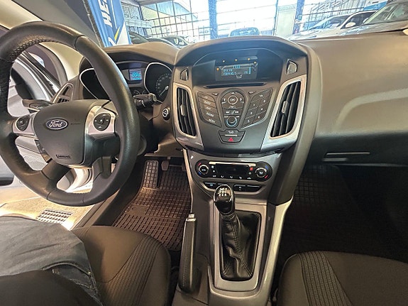 Ford Focus 11 of 22