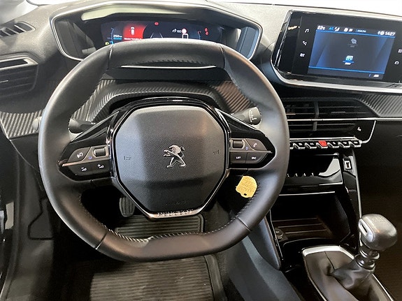 Peugeot 208 7 of 15