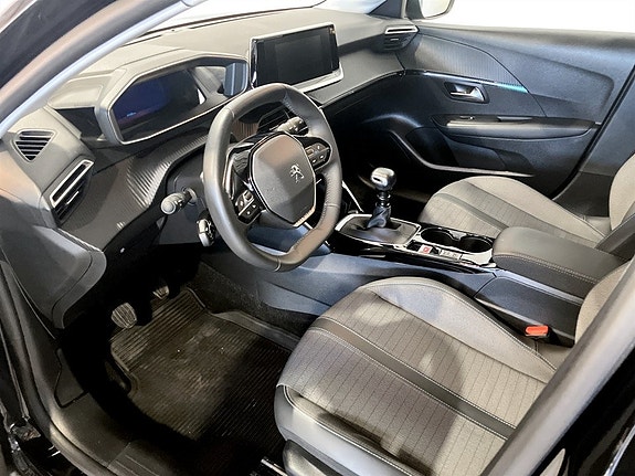 Peugeot 208 5 of 15