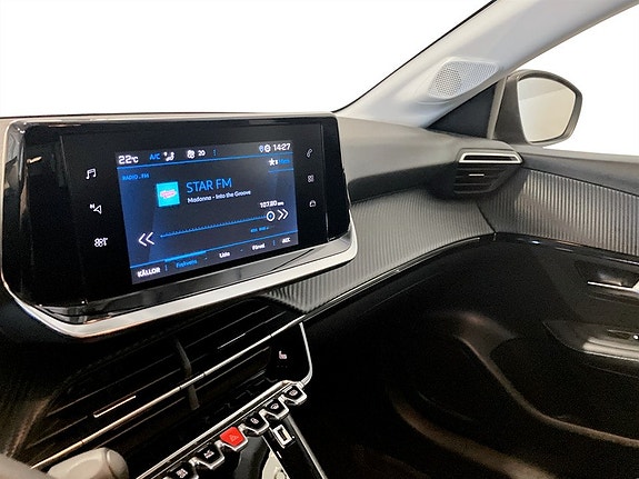 Peugeot 208 9 of 15