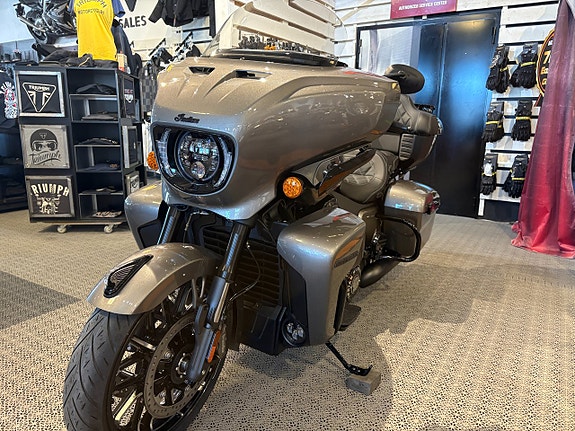 Indian ROADMASTER POWERPLUS  DARK HORSE 7 of 15
