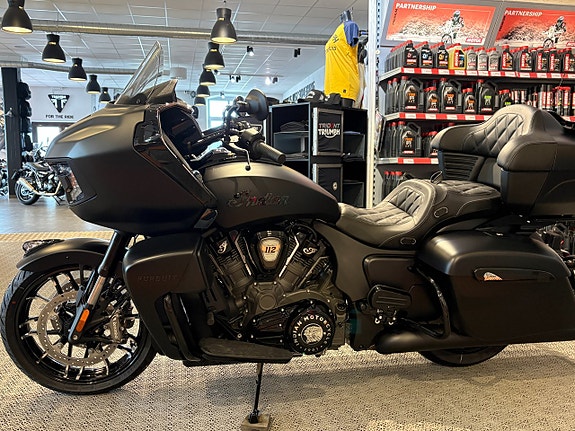 Indian ROADMASTER POWERPLUS  DARK HORSE 6 of 15