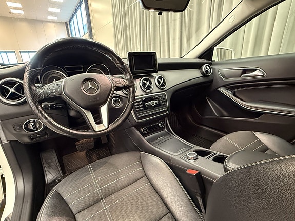 Mercedes-Benz GLA220 9 of 14