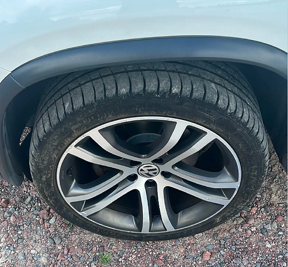 Volkswagen Tiguan 6 of 6