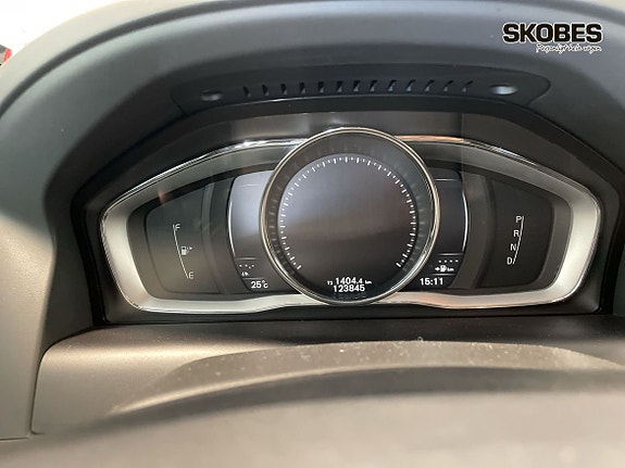 Volvo XC60 13 of 19