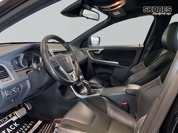 Volvo XC60 8 of 19
