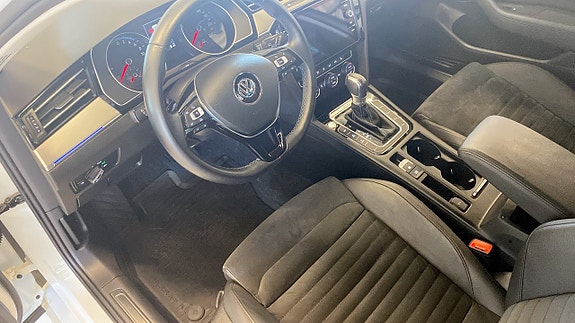 Volkswagen Passat 7 of 16