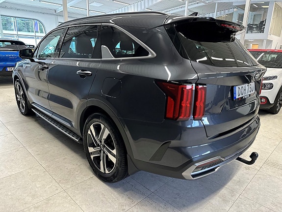 Kia Sorento 5 of 29