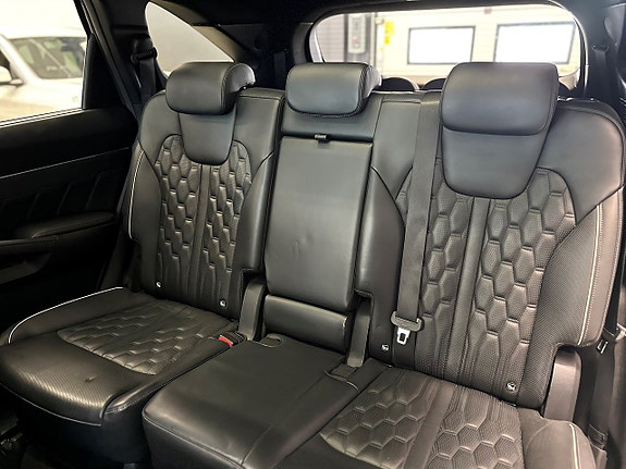 Kia Sorento 24 of 29