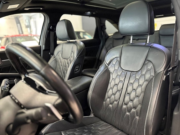 Kia Sorento 16 of 29