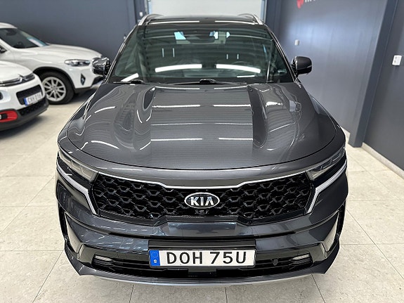 Kia Sorento 3 of 29