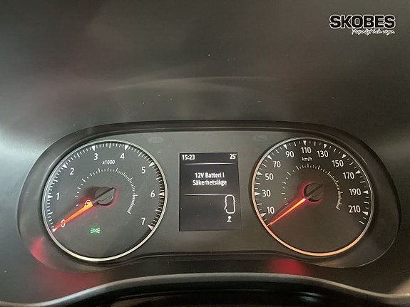 Dacia Sandero 13 of 19