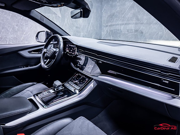 Audi Q8 14 of 30