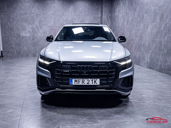 Audi Q8 2 of 30