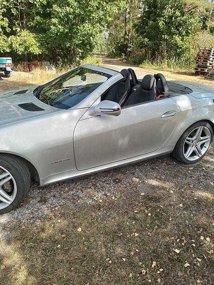 Mercedes-Benz SLK200 3 of 5