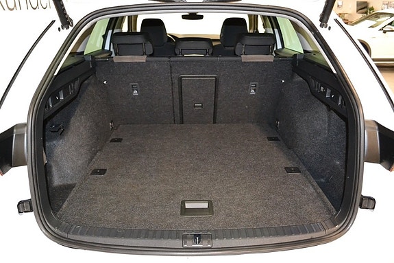 Skoda Octavia Scout 5 of 24