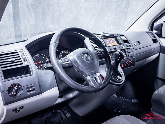 Volkswagen Transporter 12 of 29