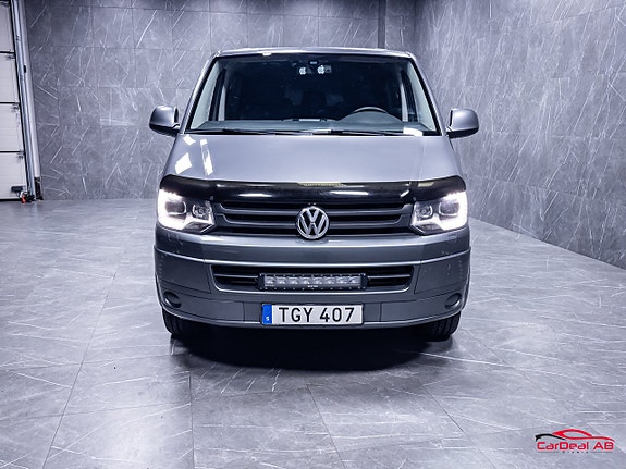 Volkswagen Transporter 2 of 29