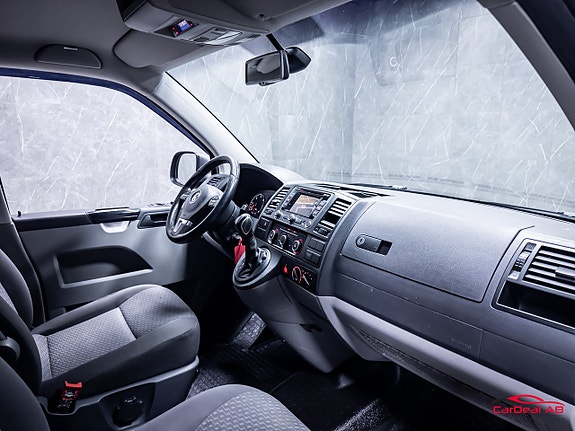 Volkswagen Transporter 14 of 29