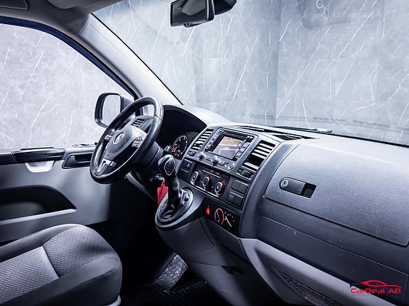 Volkswagen Transporter 13 of 29
