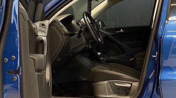 Volkswagen Tiguan 11 of 21