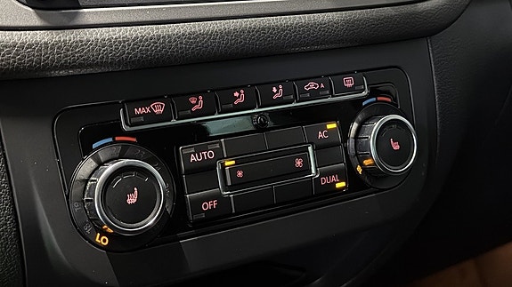 Volkswagen Tiguan 16 of 21