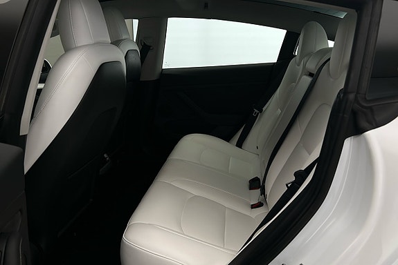 Tesla Model 3 12 of 26