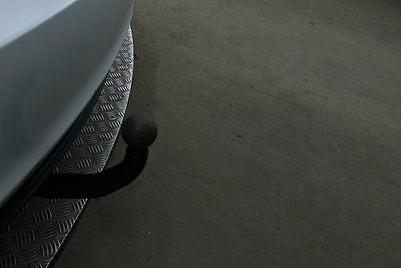 Tesla Model 3 15 of 26
