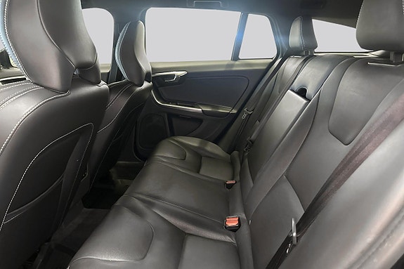 Volvo V60 9 of 18