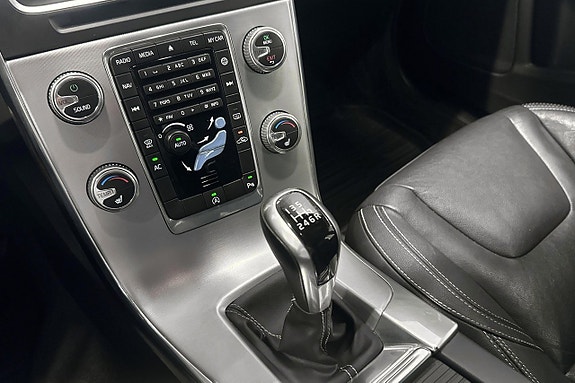 Volvo V60 12 of 18