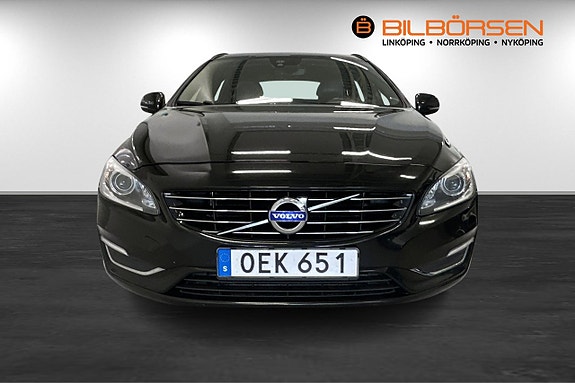 Volvo V60 2 of 18