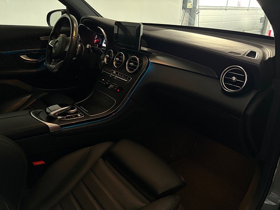 Mercedes-Benz GLC220 d 6 of 17