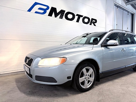 Volvo V70 4 of 14