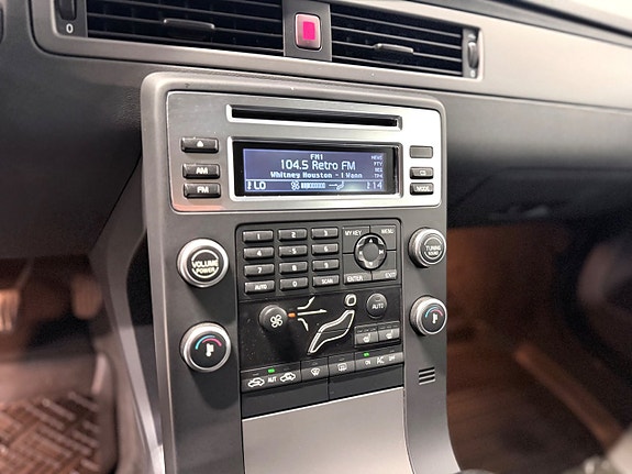 Volvo V70 14 of 14