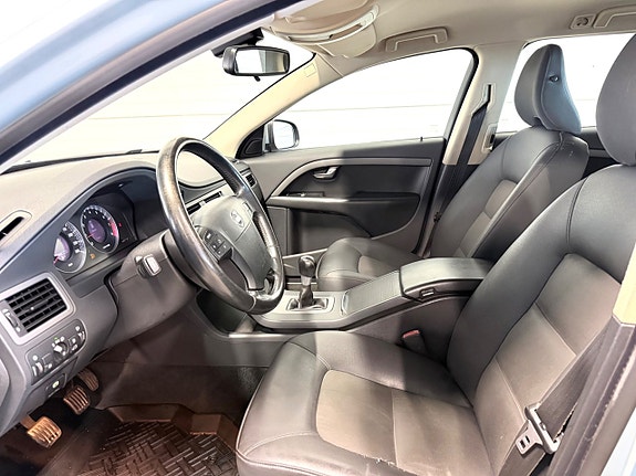 Volvo V70 10 of 14