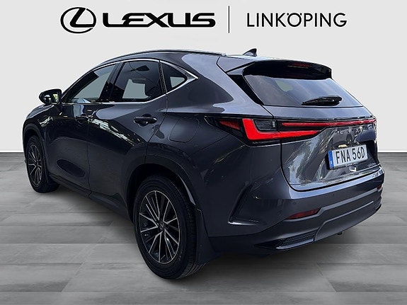 Lexus NX450h+ 2 of 15