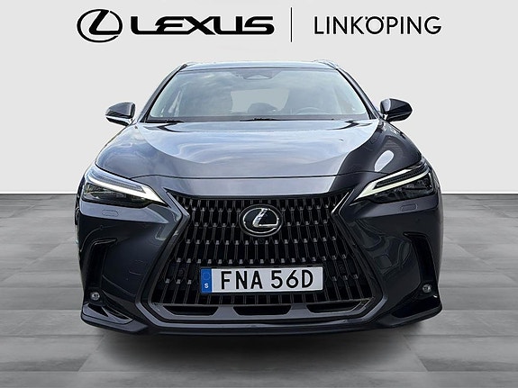 Lexus NX450h+ 5 of 15