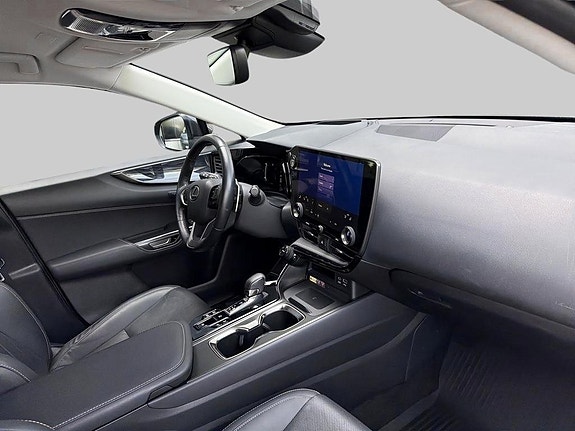 Lexus NX450h+ 6 of 15