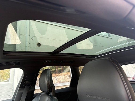 Volvo XC60 9 of 15