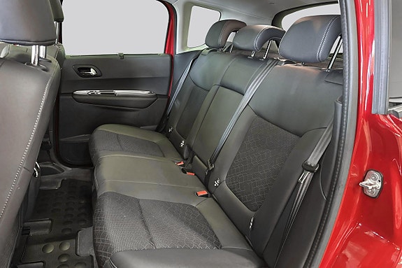 Peugeot 3008 9 of 17