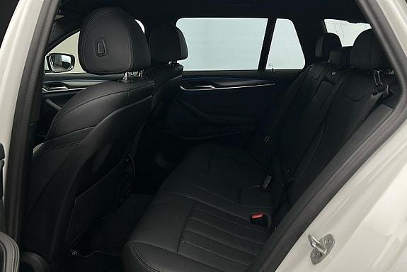 BMW 530e 13 of 25
