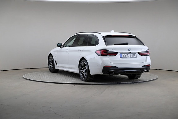 BMW 530e 2 of 25