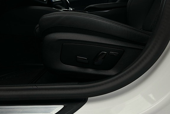 BMW 530e 16 of 25