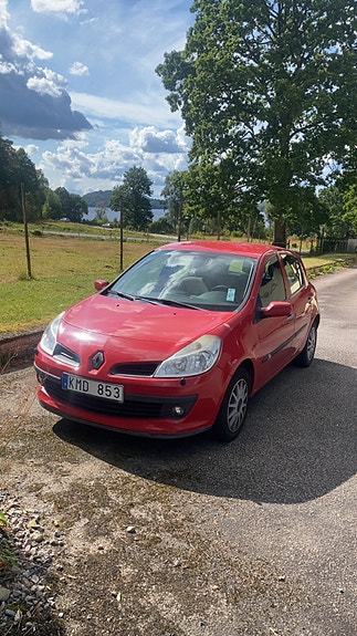 Renault Clio 2 of 2