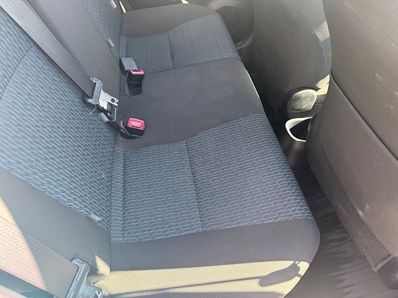 Toyota Yaris 14 of 15