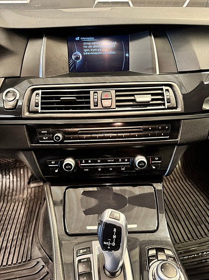 BMW 520d 13 of 17