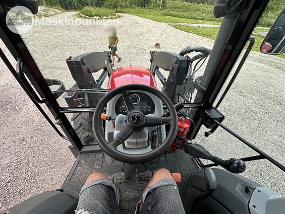 Valtra A134 med skogsvagn 13 of 27