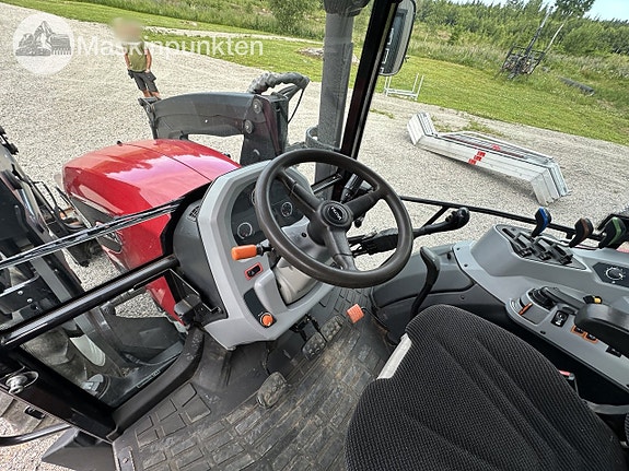 Valtra A134 med skogsvagn 11 of 27